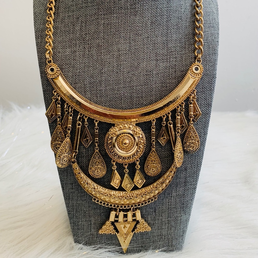 Gold Plated Antique Inspired Necklace Set
